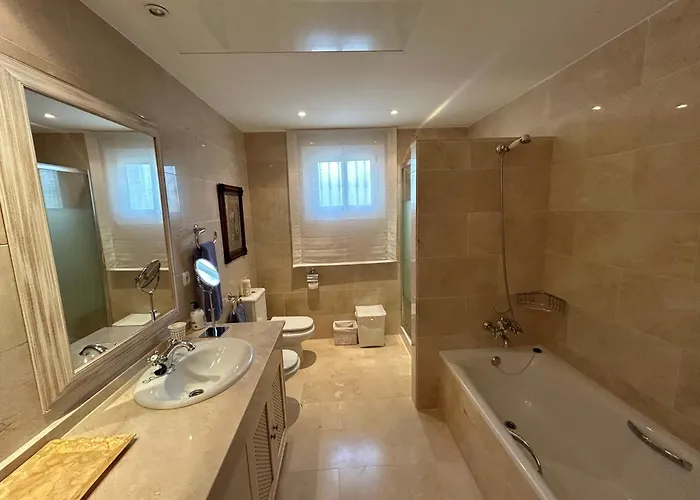 Maisa Luxury By Malaga Planners Будинок відпочинку Марбелья